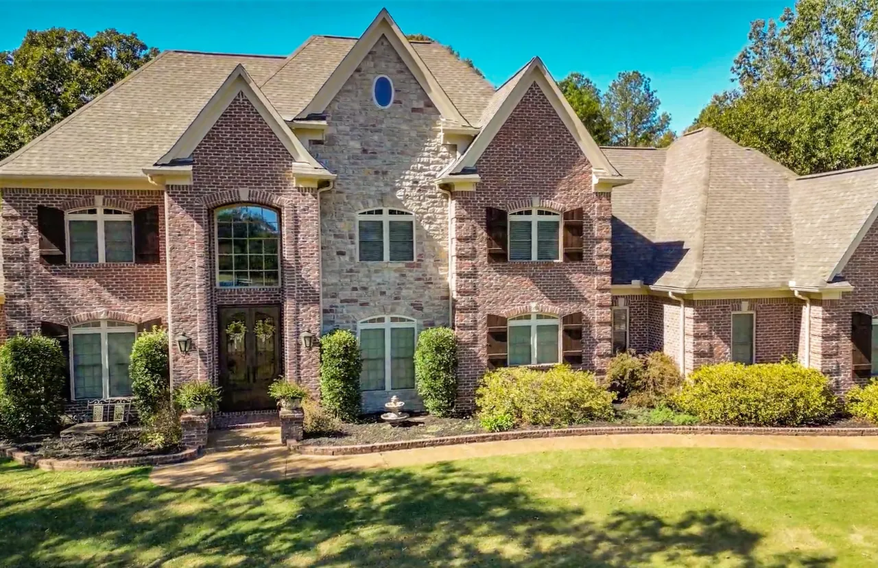 Rossville Estate Exterior III