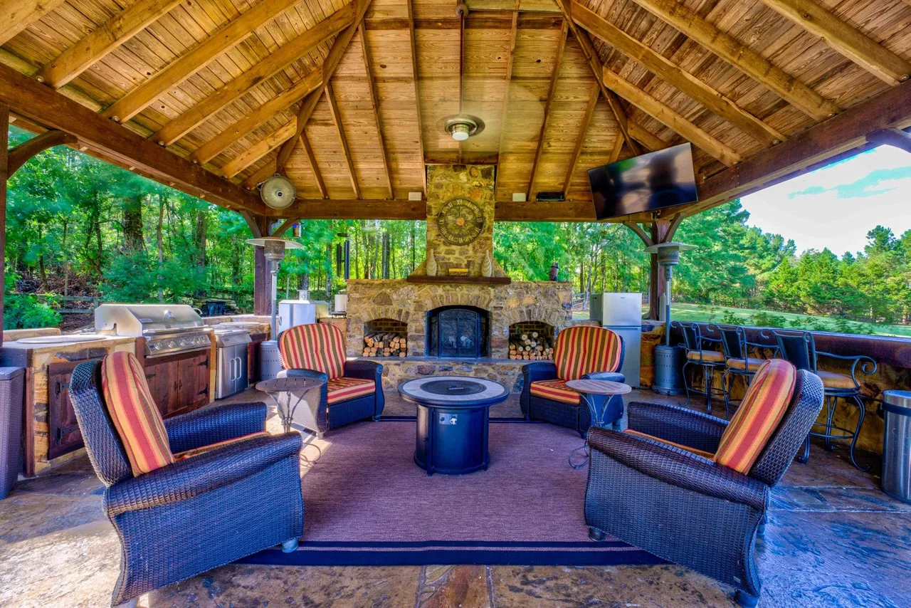 Rossville Estate Exterior I