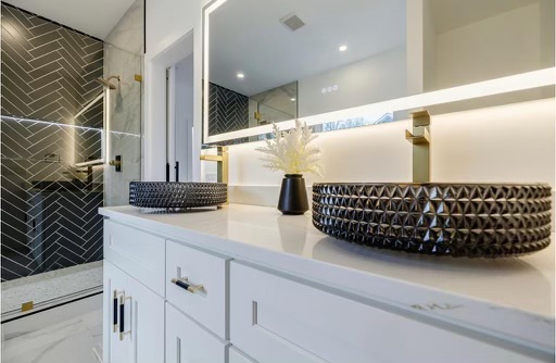 Modern Bathroom Remodel